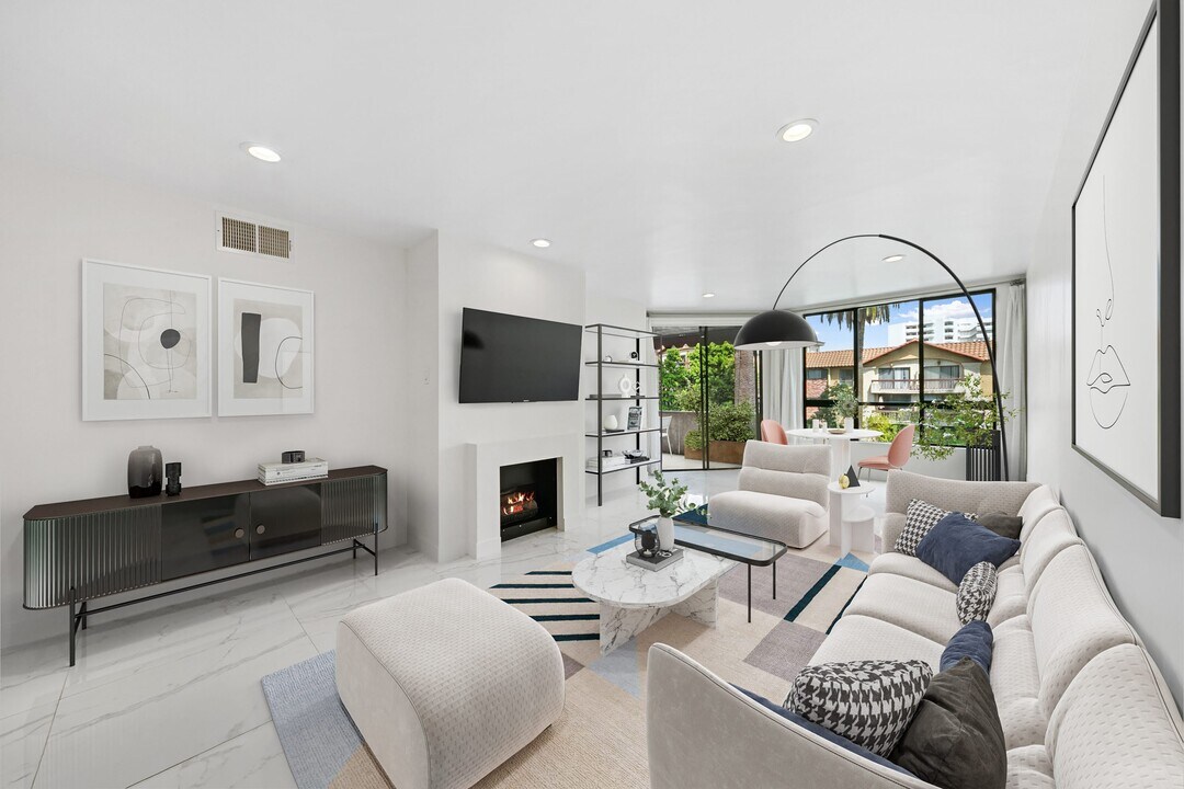 1745 Camino Palmero St in Los Angeles, CA - Building Photo