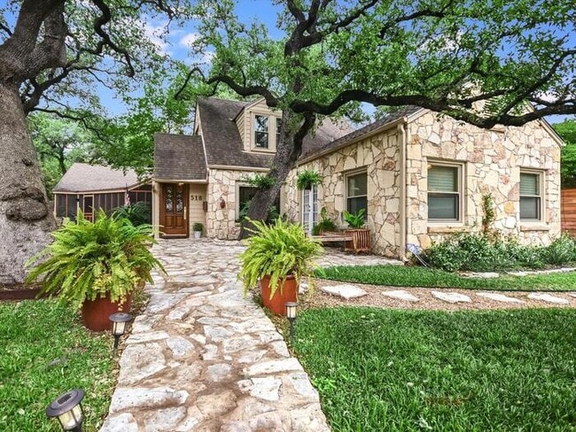 property at 518 Cliff Dr