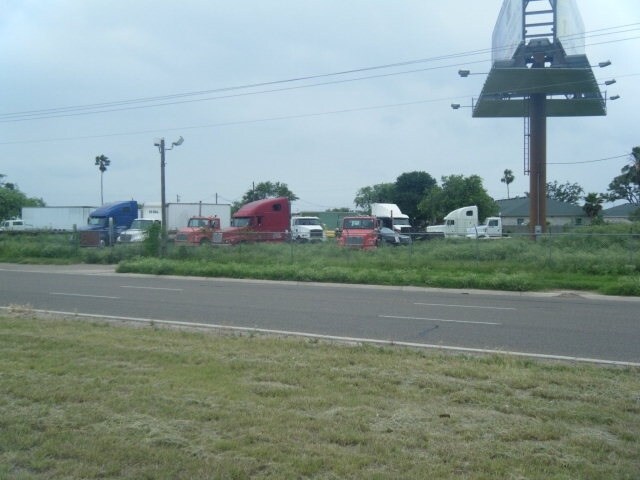 4031 E Expressway 83 in Weslaco, TX - Building Photo