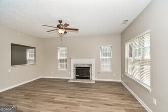 480 Burdett Ridge Ct in College Park, GA - Building Photo - Building Photo