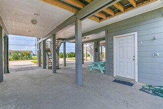 17615 Termini-San Luis Pass Rd in Galveston, TX - Building Photo - Building Photo