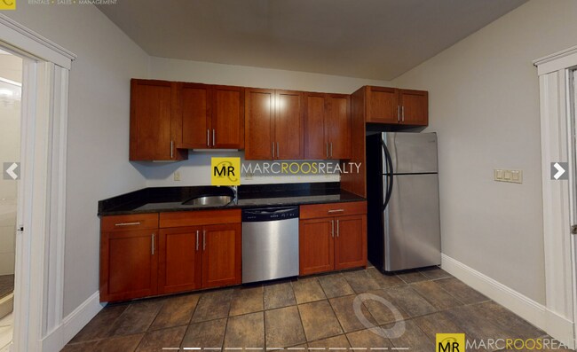 4 Beacon St, Unit 1 in Somerville, MA - Building Photo - Building Photo