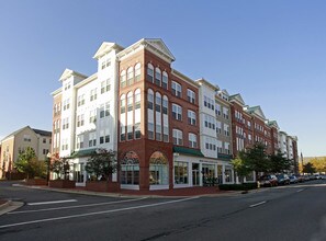 Main Street Condominiums in Alexandria, VA - Building Photo - Primary Photo