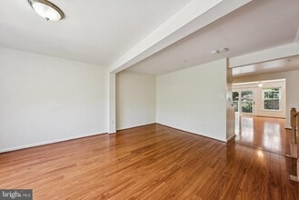 13528 Hayworth Dr in Potomac, MD - Building Photo - Building Photo