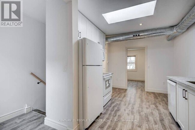 1514 Queen St W in Toronto, ON - Building Photo - Building Photo