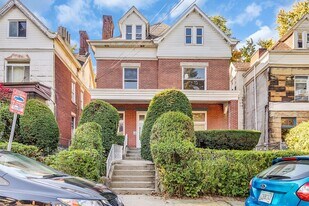 5518 Jackson St in Pittsburgh, PA - Building Photo