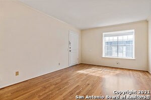 7834 Broadway in San Antonio, TX - Foto de edificio - Building Photo