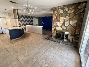 7505 Pinedale Ave in Las Vegas, NV - Building Photo - Building Photo