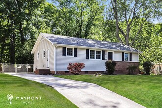 2616 Shady Lawn Dr in Greensboro, NC - Building Photo - Building Photo