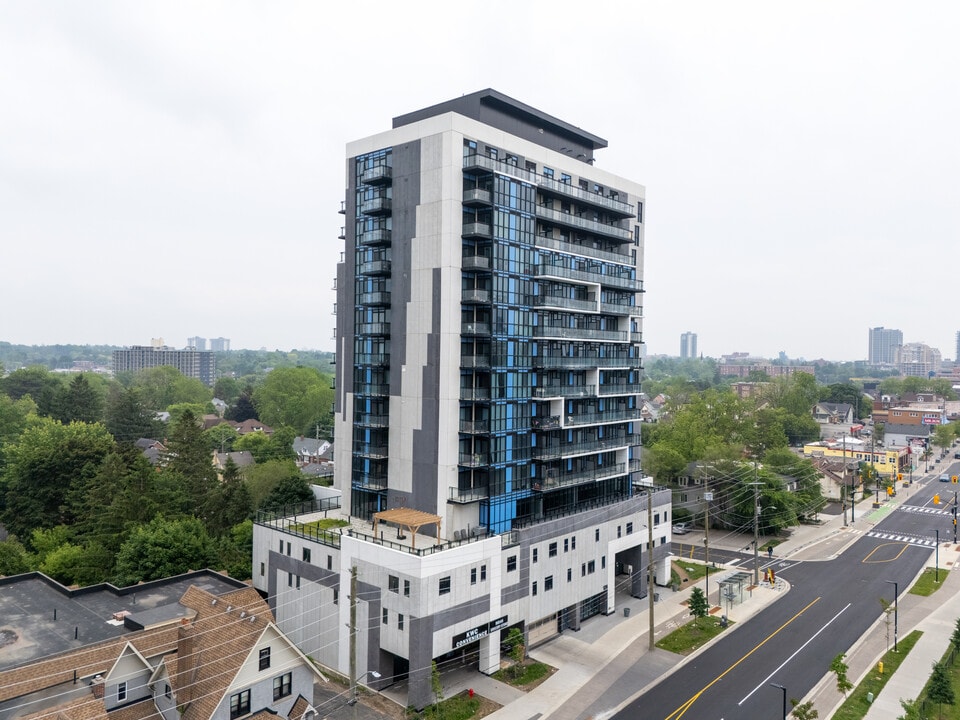 ONE28 in Waterloo, ON - Building Photo