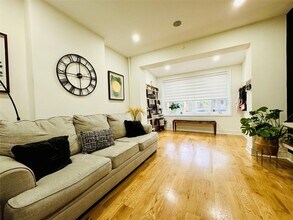 79-58 78th Ave in Queens, NY - Building Photo - Building Photo