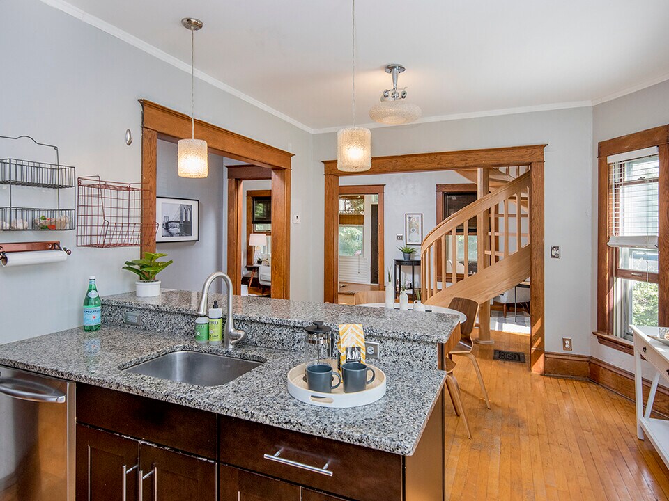 961 18th Ave SE in Minneapolis, MN - Foto de edificio