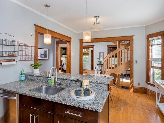 property at 961 18th Ave SE