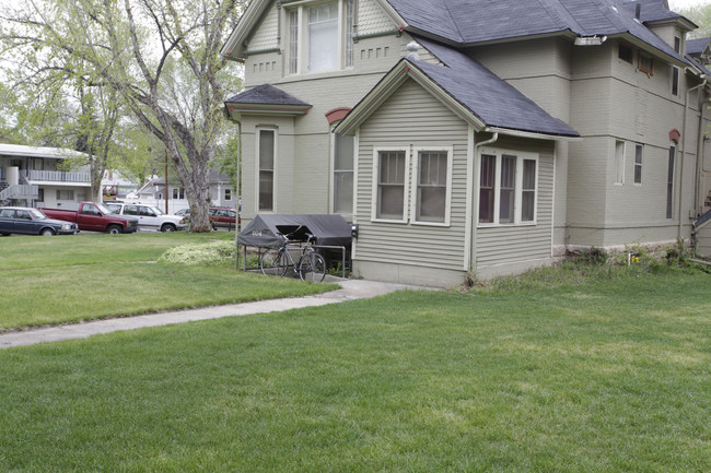 Remington Court Vintage Apartment Residences in Fort Collins, CO - Building Photo - Building Photo