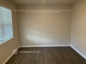 919 Lilfield Ln, Unit 120 in Atlanta, GA - Foto de edificio - Building Photo