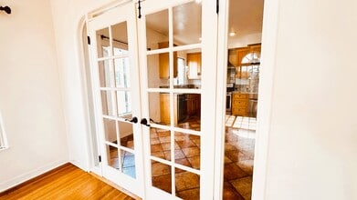 1609 1/2 S Sierra Bonita Ave, Unit 1609 1.2 in Los Angeles, CA - Building Photo - Building Photo