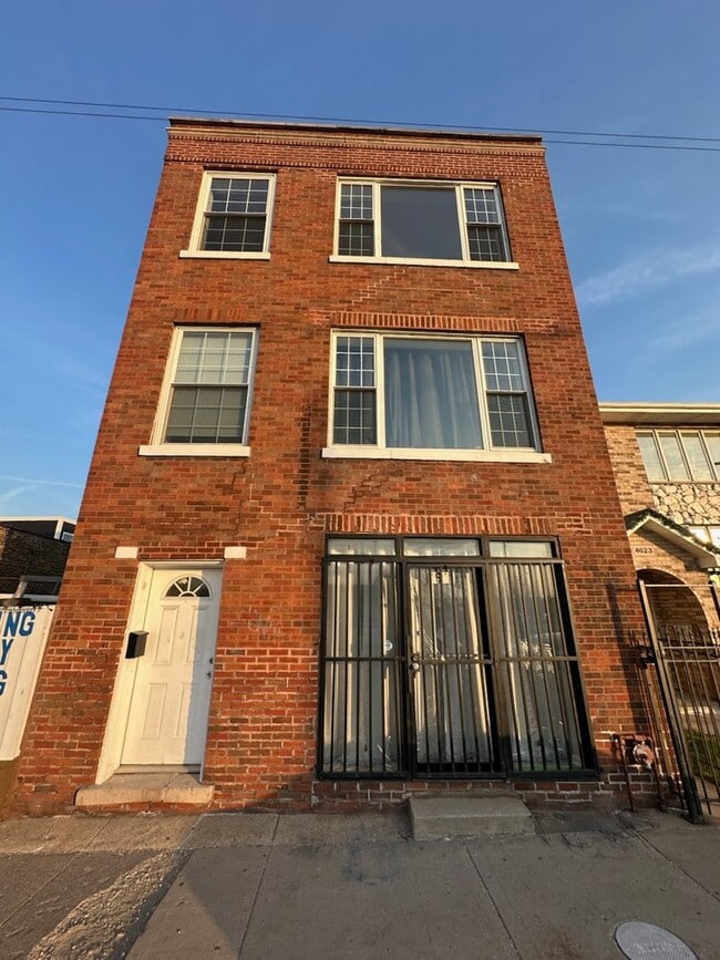 property at 4621 S Archer Ave