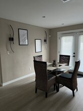 4332 Key Largo Dr in Jacksonville, FL - Foto de edificio - Building Photo