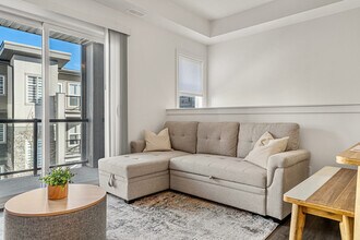 162 Spring Creek Common SW in Calgary, AB - Building Photo - Building Photo