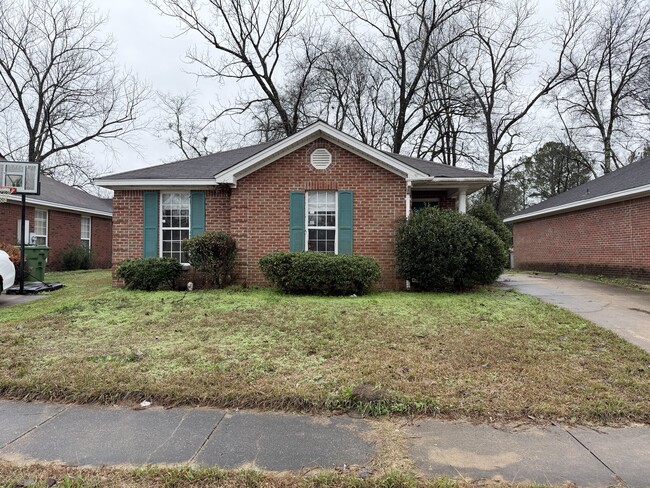 property at 2724 Garden Brook Ct