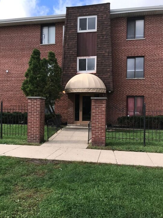 9715 S Harlem Ave in Chicago Ridge, IL - Building Photo