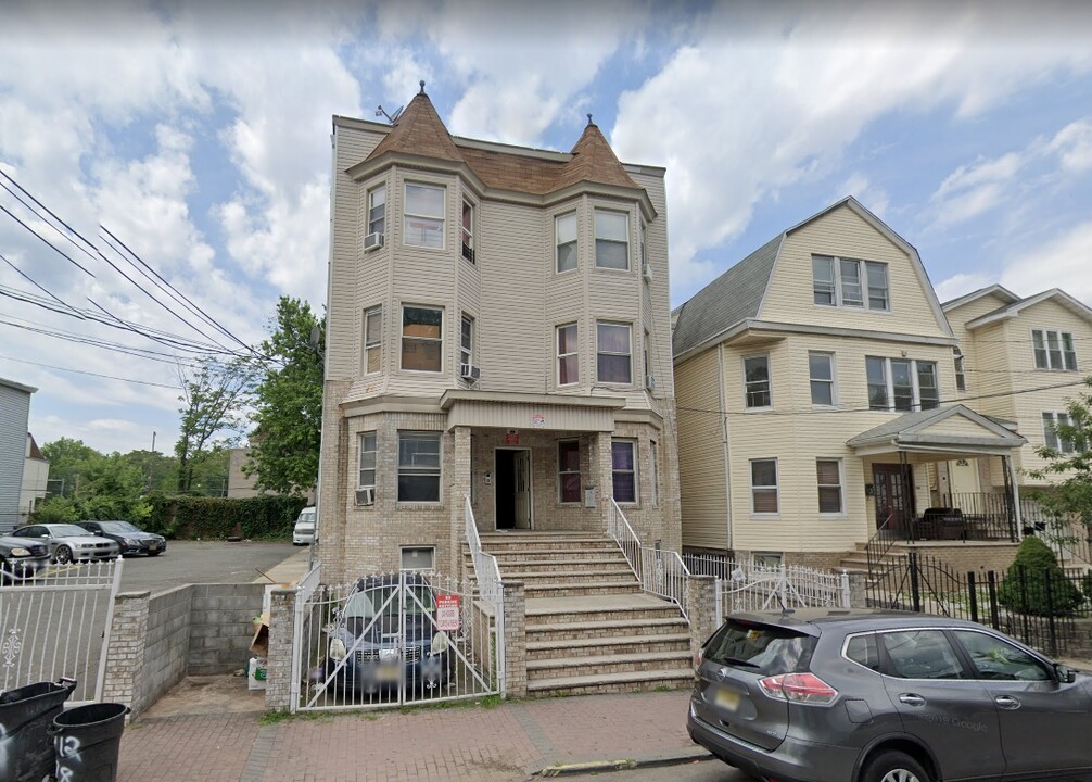 178 N 12th St in Newark, NJ - Building Photo