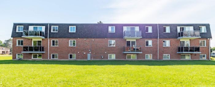 Boundary Place Apartments in Sault Ste Marie, ON - Building Photo