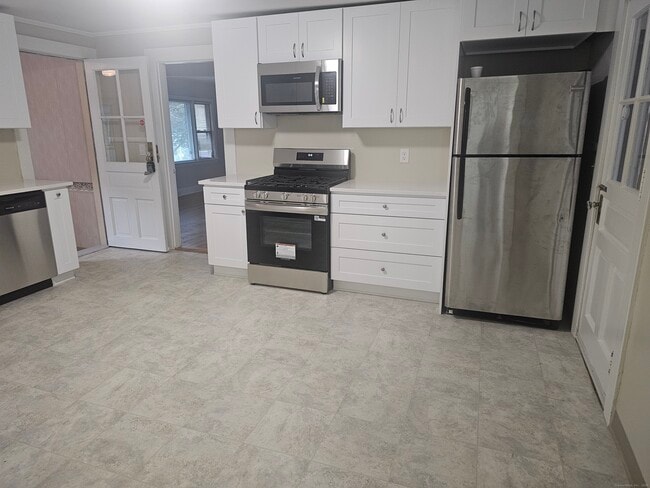 8 Cliff St in Naugatuck, CT - Building Photo - Building Photo