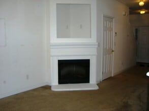 196 Brookview Dr in Riverdale, GA - Building Photo - Building Photo