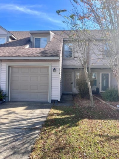 property at 304 Woods Edge Ct