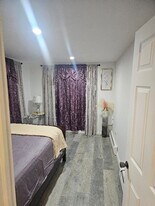 4 Parente Ln N in Island Park, NY - Building Photo