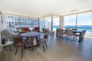 1770 Avenida Del Mundo in Coronado, CA - Building Photo