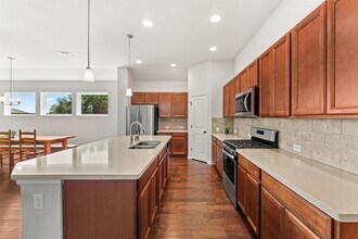 489 Bridgestone Way in Buda, TX - Building Photo - Building Photo