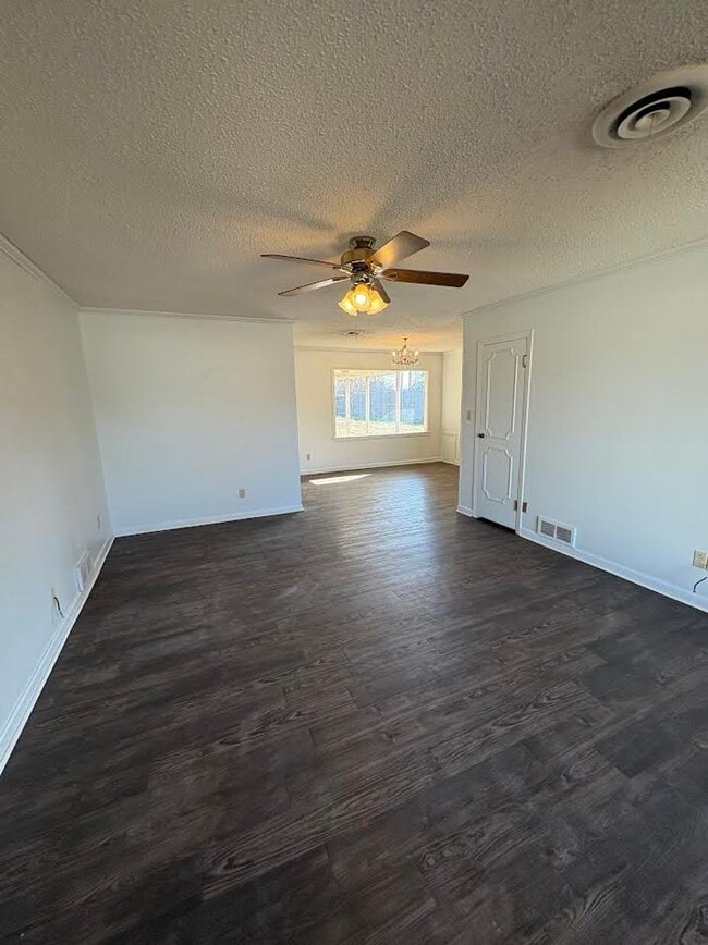 401 S Hoover St in Enid, OK - Building Photo - Building Photo