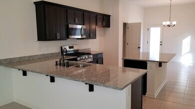 774 Sehdeva Memorial Dr in Baton Rouge, LA - Building Photo - Building Photo