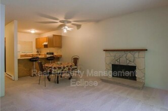 14517 NE 40th St in Bellevue, WA - Building Photo - Building Photo