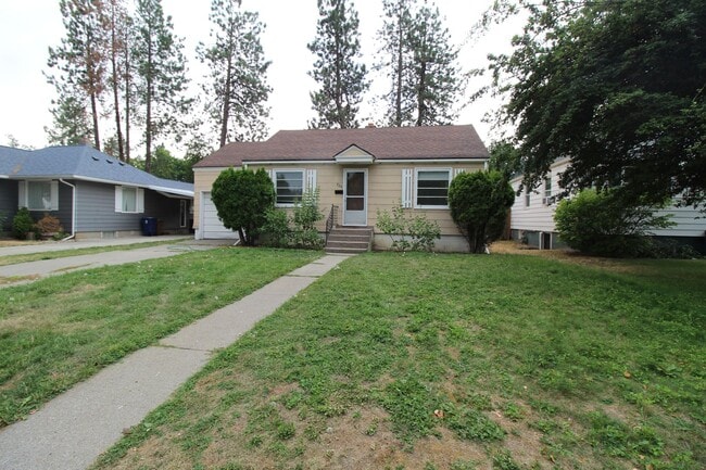 property at 924 E 39th Ave