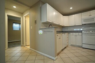 39 Shepard St, Unit 6 in Boston, MA - Building Photo - Building Photo