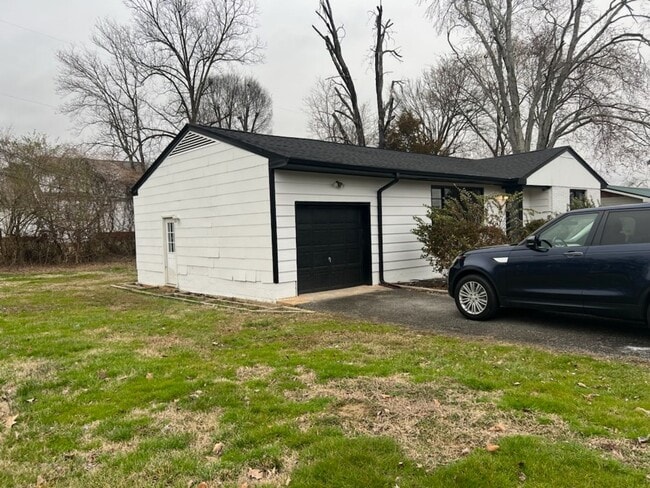 1027 Floyd Dr in Chattanooga, TN - Building Photo - Building Photo