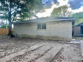 7403 W Fuqua St in Missouri City, TX - Building Photo
