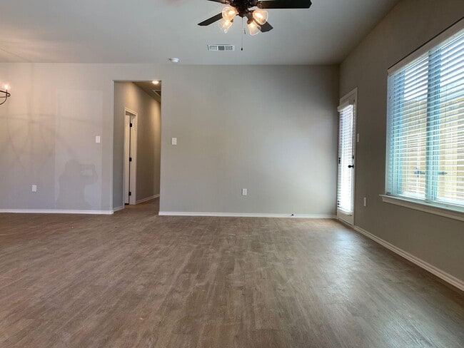 1223 Preston Trails in Wolfforth, TX - Building Photo - Building Photo