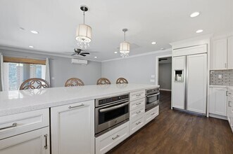 1184 Devonshire Dr in San Diego, CA - Building Photo - Building Photo