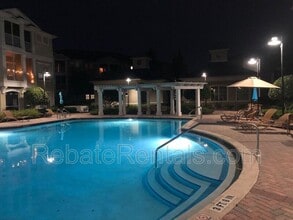 8290 Gate Pkwy W in Jacksonville, FL - Building Photo - Building Photo