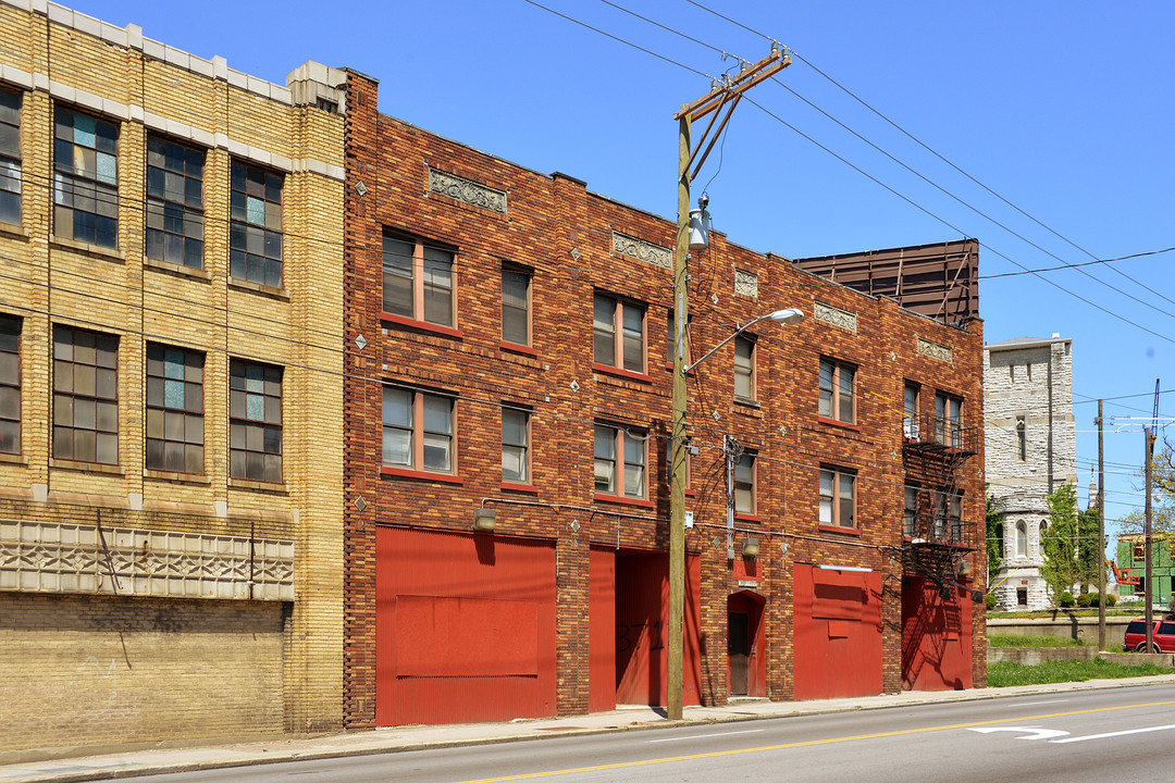 Jacon Apartments in Cincinnati, OH - Building Photo