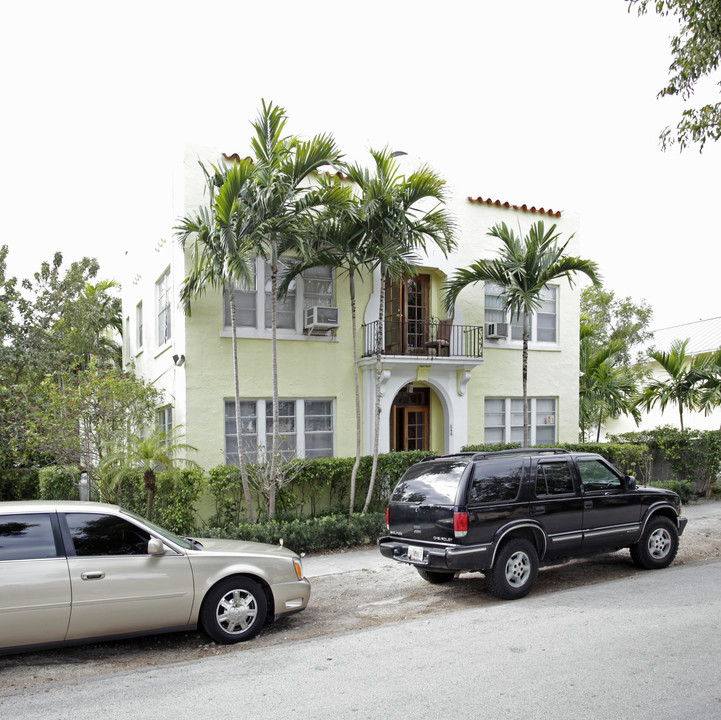 344 Mendoza Ave in Coral Gables, FL - Building Photo