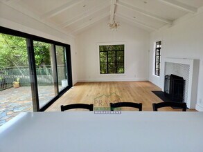 263 Glen Dr in Sausalito, CA - Foto de edificio - Building Photo