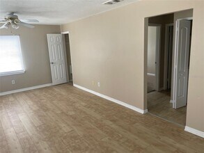 3716 W Bay Ave in Tampa, FL - Building Photo - Building Photo