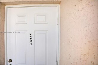 2175 NW 77th Way in Pembroke Pines, FL - Building Photo - Building Photo