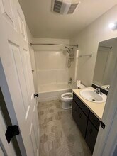 15715 63rd Street Ct E, Unit 2 in Sumner, WA - Foto de edificio - Building Photo