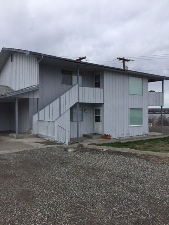 4118 W Rio Grande Ave in Kennewick, WA - Building Photo